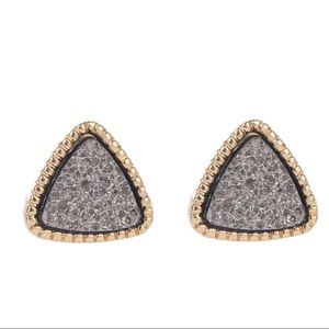 ☀️ 🎉 HP! 🎉 Sparkly Gray Stud Earrings